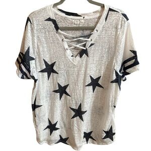 Maurices White Short Sleeve Lace-Up V-Neck Tee with Black Stars